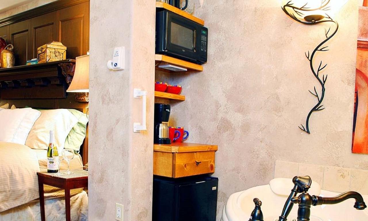 Prairieside Suites Luxury Bed & Breakfast 그랜드빌 외부 사진